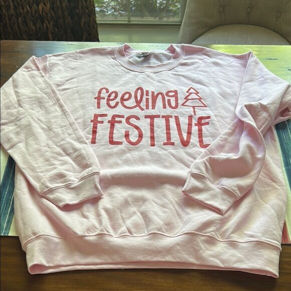 Gildan Pink 'Feeling Festive' Sweatshirt Sz L impeccable - Picture 5 of 12